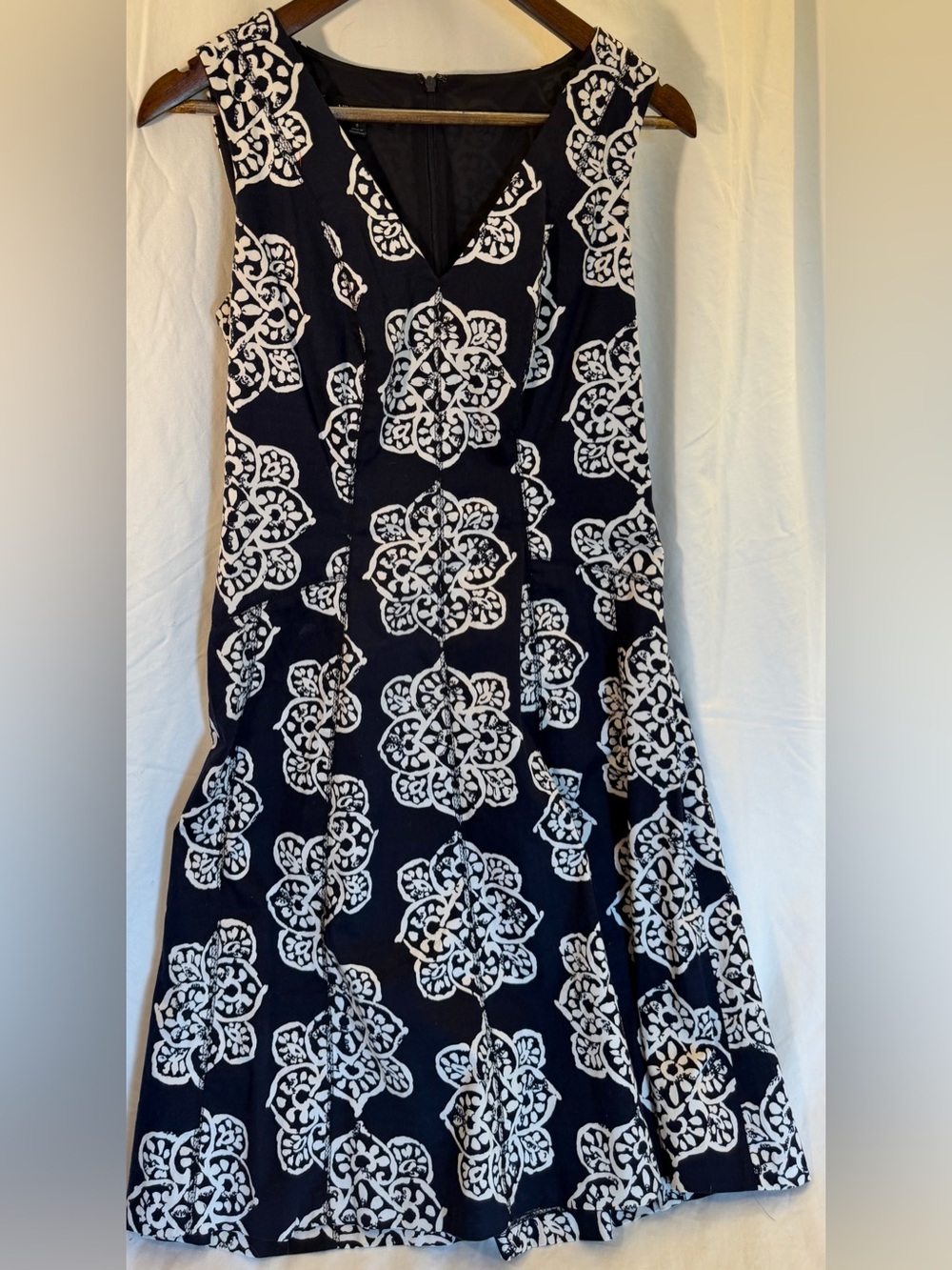Navy graphic  dress from Nine West size 6
